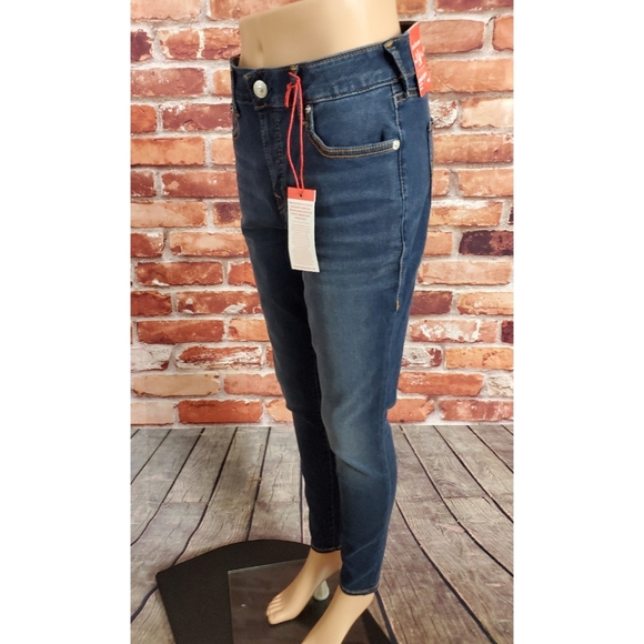 True Religion Jennie Curvy Mid Rise Jeans Sz 32 - Picture 4 of 5